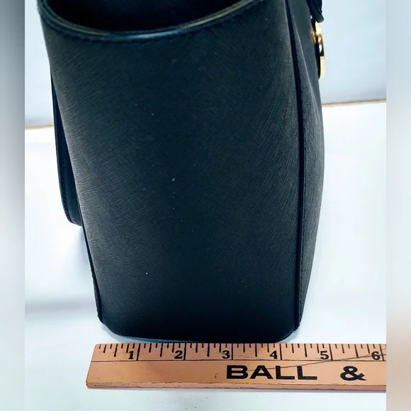 Michael Kors Charlotte M/L Leather Top Zip Tote - Picture 10 of 13